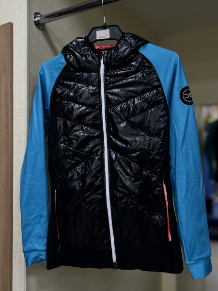 Куртка DE BLUBERRY Primaloft black/blue Wmn DE21025-027